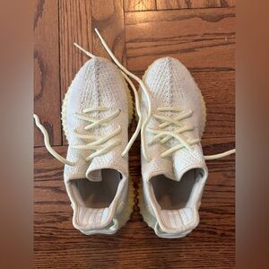 2018
Adidas Yeezy Boost 350 V2 'Butter'